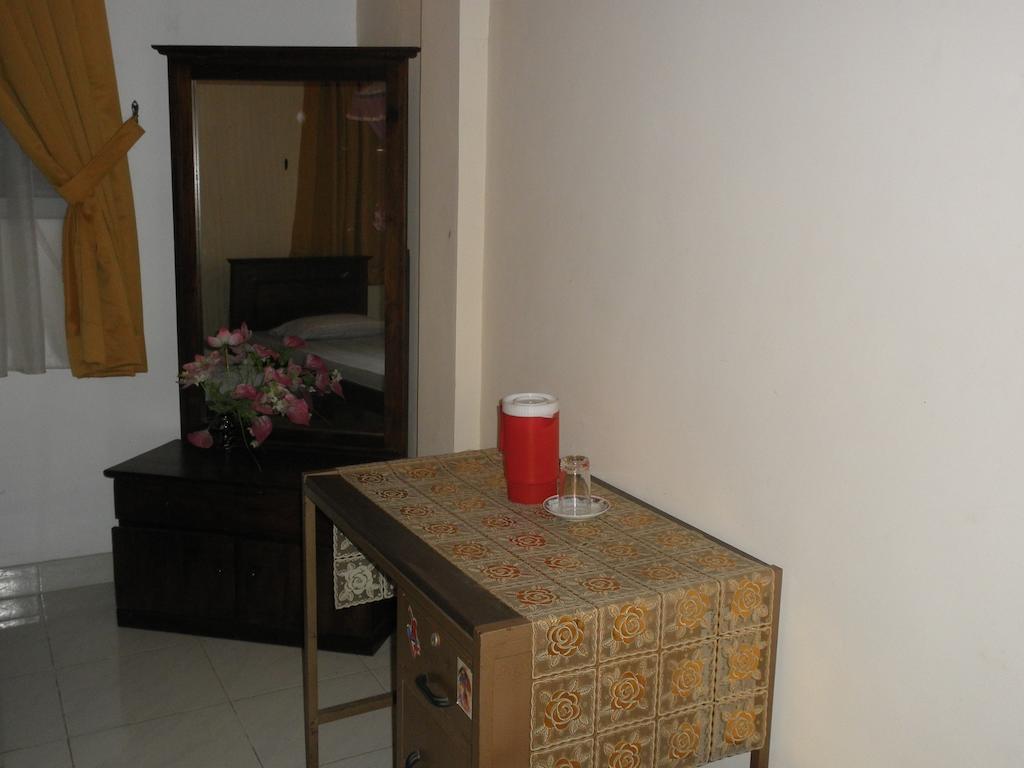 Mccarthy Guesthouse Kandy Ruang foto